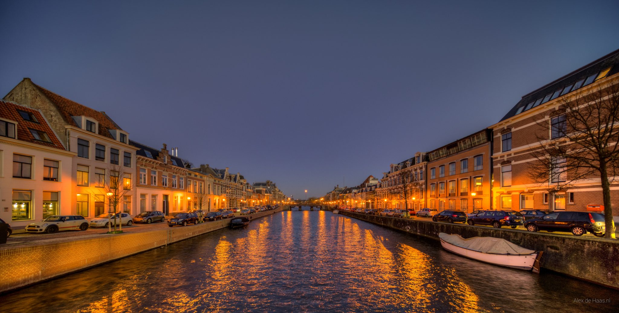 Taxi Haarlemmerliede Logo